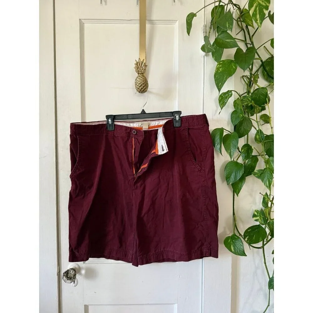 St. John’s Bay men’s size 44 maroon shorts
